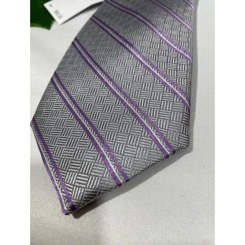 NWT $70 Michael Kors [ Men's Tie ] Cross-Hatch and Stripe in Grey/ Purple‎